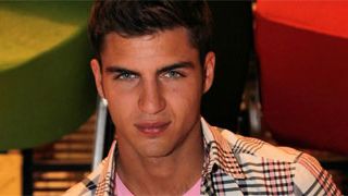 Maxi Iglesias de 'Los protegidos': "Me encantaría volar" noticias imagen