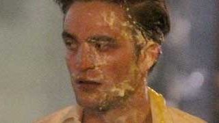 Robert Pattinson recibe un tartazo en el rodaje de 'Cosmopolis' noticias imagen