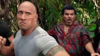 Dwayne Johnson ('Viaje al centro de la Tierra 2') le pega un puñetazo a un lagarto gigante  noticias imagen