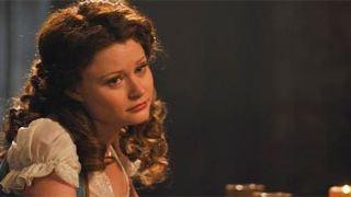 'Érase una vez (Once Upon A Time)': Emilie de Ravin (Bella), personaje regular en la segunda temporada