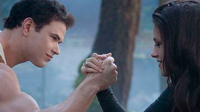 'Amanecer 2': los vampiros hincan el diente a la taquilla noticias imagen