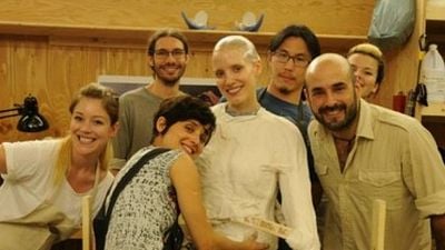 Jessica Chastain, sin pelo en las fotos del set de 'Crimson Peak'  noticias imagen