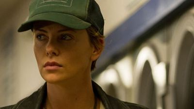 Charlize Theron, con gesto duro en la primera imagen de 'Dark Places'