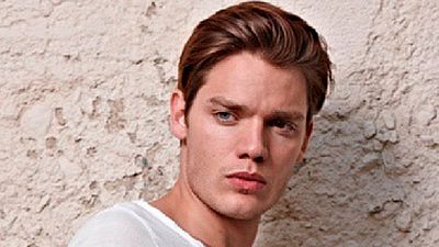 'Vampire Academy': Las mejores fotos de Dominic Sherwood, el Christian Ozera de la película noticias imagen