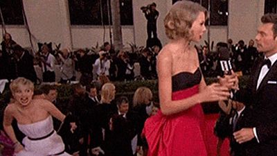 Jennifer Lawrence la vuelve a liar en los Globos de Oro...¡Con Taylor Swift! noticias imagen