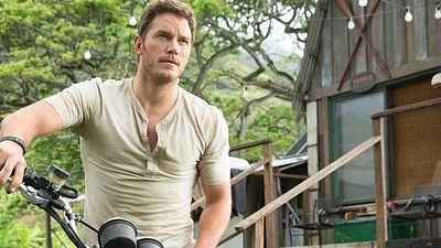 'Jurassic World': Chris Pratt está listo para luchar en la última foto de la película noticias imagen
