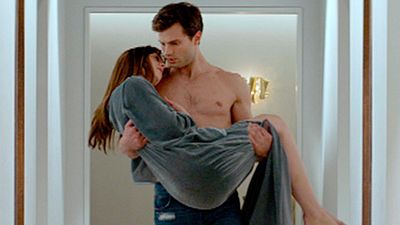 'Cincuenta sombras más oscuras': Ofrecen casi un millón y medio de euros a Jamie Dornan por su desnudo frontal noticias imagen