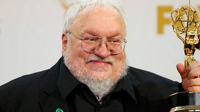George R.R. Martin celebra su cumpleaños en los Emmys con el triunfo de 'Juego de tronos' noticias imagen