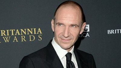 'Lego Batman': Ralph Fiennes pondrá voz a Alfred Pennyworth noticias imagen