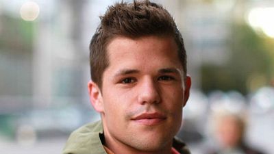 Charlie Carver de 'Teen Wolf' se declara homosexual en las redes sociales