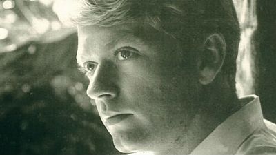 Muere a los 76 años Gary Menteer, guionista, director y productor de 'Cosas de casa' noticias imagen