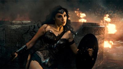 'Batman v Superman': Gal Gadot cree que debería haber más superheroínas