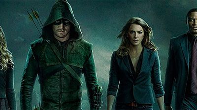 'Arrow': imágenes del rodaje revelan quién está en la tumba noticias imagen