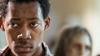 'The Walking Dead': Tyler James Williams reconoce que sabe desde hace tiempo quién es la víctima de Negan noticias imagen