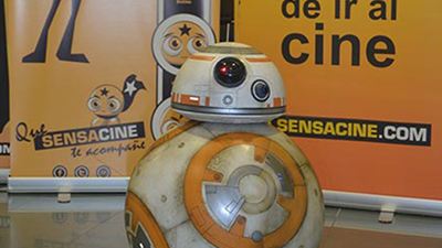 'Star Wars: El despertar de la Fuerza': Vídeo con la visita de BB-8 a la redacción de Sensacine