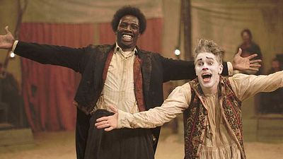 'Monsieur Chocolat': Omar Sy y James Thiérrée cuentan su experiencia como payasos en este reportaje en Exclusiva noticias imagen