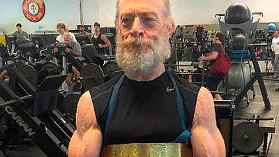 'La Liga de la Justicia': J.K. Simmons se entrena en el gimnasio para hacer de James Gordon