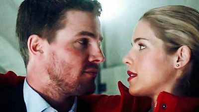 'Arrow': Stephen Amell habla del futuro de Oliver y Felicity en la quinta temporada noticias imagen