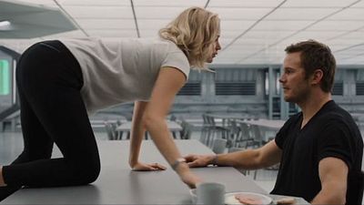 'Passengers': Chris Pratt y Jennifer Lawrence viajan al espacio en el tráiler en español noticias imagen