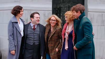 'Animales fantásticos y dónde encontrarlos': J.K. Rowling visita el rodaje de la película en este vídeo detrás de las cámaras