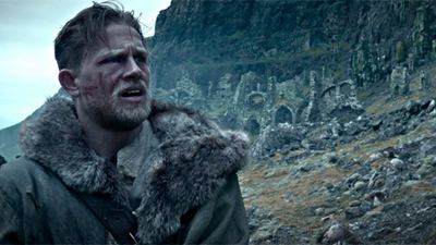 'Rey Arturo: La leyenda de Excalibur', con Charlie Hunnam, retrasa su fecha de estreno en EE.UU