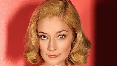 'UnREAL': Caitlin Fitzgerald interpretará a la primera soltera de oro de Everlasting en la tercera temporada noticias imagen
