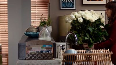 Dakota Johnson explica que 'Cincuenta sombras más oscuras' es "más compleja" en el nuevo reportaje noticias imagen