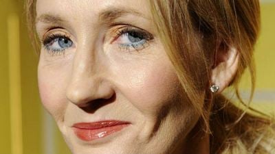 J.K. Rowling revela que su manuscrito no publicado está escrito en un vestido 