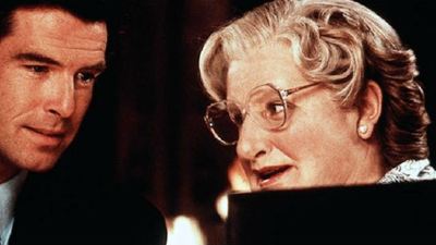 'Sra. Doubtfire': Pierce Brosnan recuerda al fallecido Robin Williams con una divertida anécdota del rodaje