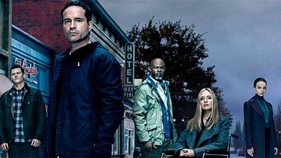 'Wayward Pines': FOX sigue estudiando traer de vuelta la serie con M. Night Shyamalan por una tercera temporada noticias imagen