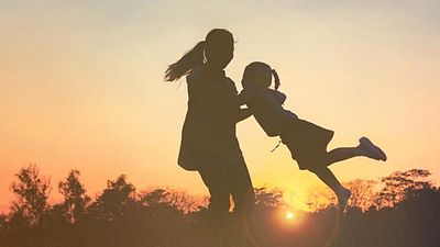 'Black Mirror': "Mamá te protegerá" en el póster de 'Arkangel', el primer capítulo de la nueva temporada noticias imagen