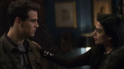 Los fans de 'Shadowhunters' reúnen dinero y firmas para evitar el final de la serie noticias imagen