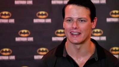 ¿Sabías que Sam Heughan ('Outlander') fue Batman? noticias imagen
