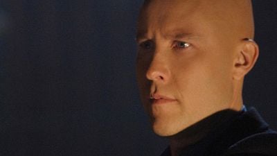 Un compañero de Allison Mack en 'Smallville' habla sobre la secta sexual en la que estaba involucrada la actriz noticias imagen