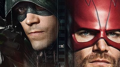Primer y asombroso póster de 'Elsewords', el 'crossover' de 'Arrow' y 'The Flash' noticias imagen