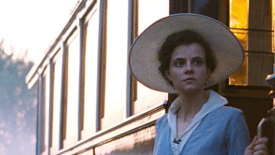 László Nemes: “En ‘Atardecer’ intento entender las fuerzas oscuras que moldean el mundo” noticias imagen