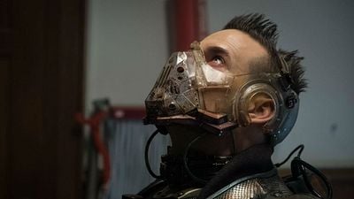 'Gotham': primer vistazo a la brutal batalla entre Bane y Bruce Wayne  noticias imagen