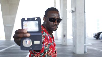 Este es el mayor reto al que se enfrentó Omar Sy en el rodaje de 'Infiltrado en Miami' noticias imagen