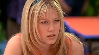 La familia de 'Lizzie McGuire', unida años después en esta imagen de la preparación del 'revival' noticias imagen