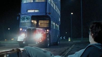 Los autobuses de 'Harry Potter' se usan ahora para transportar personal sanitario en Reino Unido noticias imagen