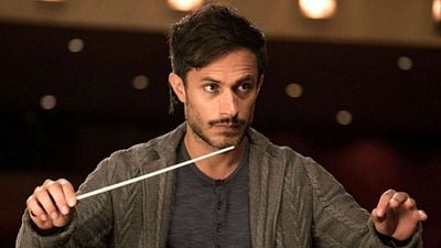 Gael García Bernal se une a la nueva y misteriosa película de M. Night Shyamalan noticias imagen