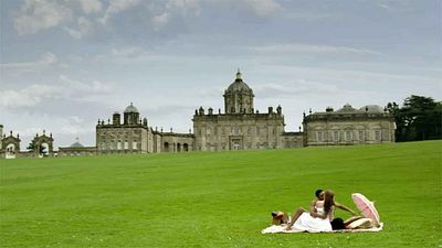 'Los Bridgerton': De cuando Phoebe Dynevor fue confundida con un fantasma por unos turistas durante el rodaje noticias imagen