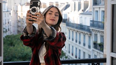 'Emily in Paris', la gran sorpresa de los Globos de Oro con 2 nominaciones, ¿se las merece? noticias imagen