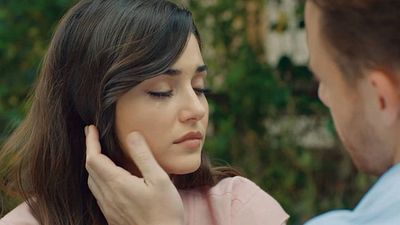 'Love is in the air': Eda se confiesa y Serkan Bolat le pregunta por su futuro juntos noticias imagen