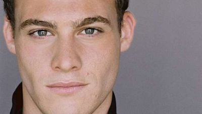 ¿Cómo era Kerem Bürsin en su adolescencia? Un físico muy parecido, pero una vida totalmente diferente noticias imagen