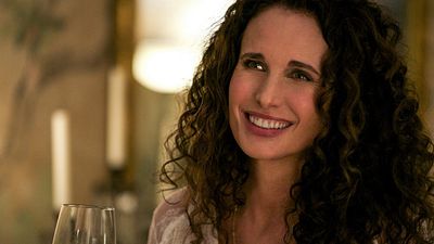 Andie MacDowell tuvo un ataque de pánico en un rodaje "lleno de hombres" noticias imagen