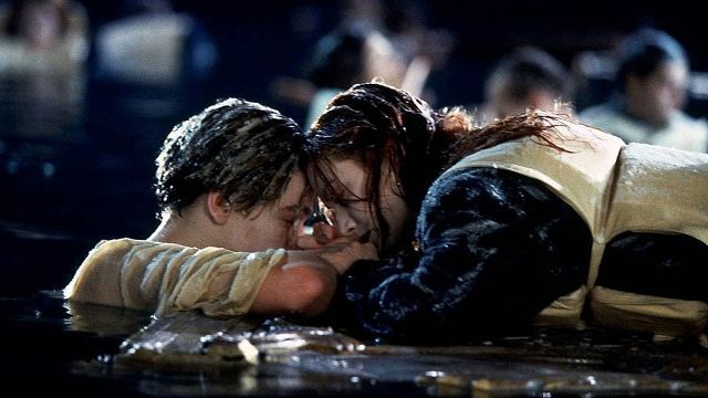 La secuencia eliminada de 'Titanic' con la que hubiéramos comprendido mejor todos los detalles de la escena de la tabla noticias imagen