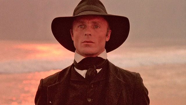 "Me gané un lugar de por vida en la lista negra": Hace 39 años se estrenó una controvertida película histórica con Ed Harris en uno de sus mejores papeles noticias imagen