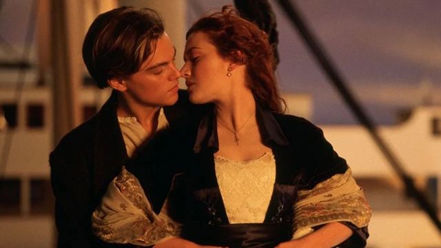 "Parecía que había chupado una barrita de chocolate": Kate Winslet revela cómo fue besar a Leonardo DiCaprio en 'Titanic'