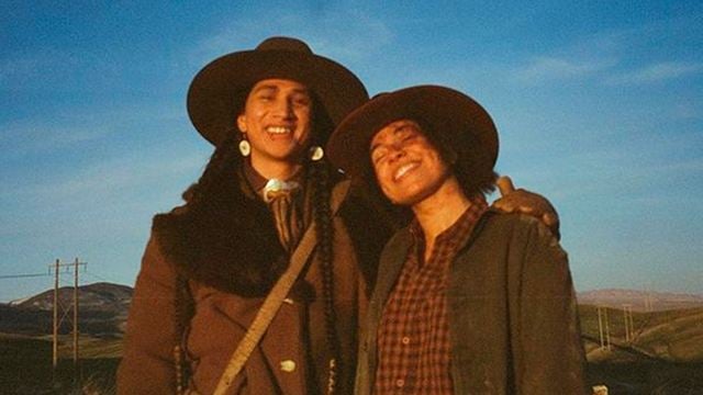 Muere a los 27 años Cole Brings Plenty, actor del 'spin-off' de 'Yellowstone': “Nos gustaría agradecer a todos los que nos acompañaron mientras buscábamos a mi hijo”